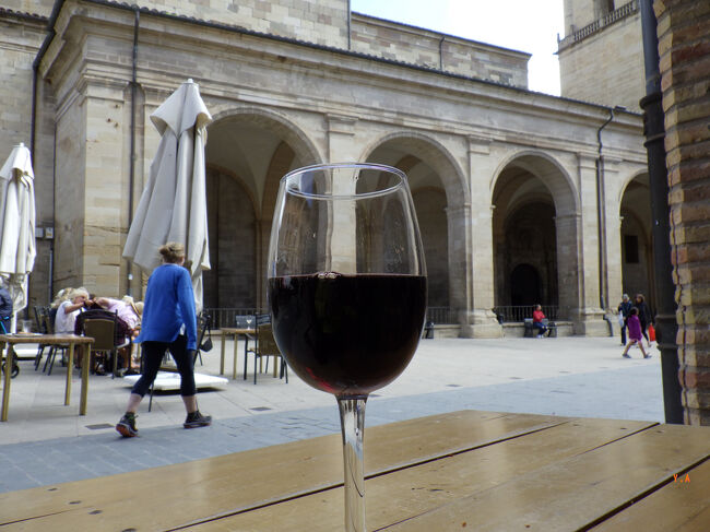 疲労回復には赤ワイン