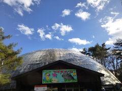 熱帯圏

帰りも圏のミニバンで宿まで送迎してもらう
湯畑でほとんどが降りた後、観光客がひしめく狭いしゃくなげ通りを上がってくれる。本当にに助かります！
