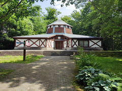 軽井沢絵本の森美術館