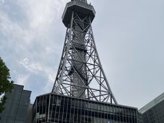 ホテルから徒歩10分ほどの会場へ向かいます。