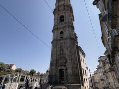 教会の1階は入場料無料。
入場料＠10ユーロを支払って展望台に上ってみます。