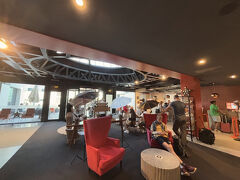 「ホテルスター・イン・リスボン・アエロポルト」
スクショしたバウチャーを見せると、それをホテルのe-mailに送ってと。
振替のお客さんも多いので、なかなか時間かかりました。

こちらのホテル、往年のスターがいっぱい。
映画好きのオーナーなのかな？