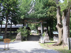 9:51　諏訪大社上社前宮
社務所前の駐車スペースに停めましたが、ご本殿近くにも駐車場がありました
案内板が見当たらなかったな
