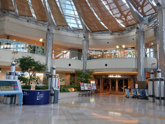 夕食は子供の希望で第2ターミナルにあるファミレスへ行くことにしました。