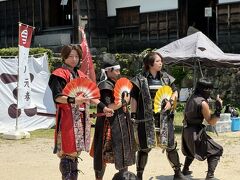 広島城の二の丸で「安芸ひろしま武将隊」の演舞
