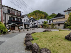 独鈷の湯公園
足湯がありましたが、失礼な言い方をさせてもらいますが、あまりお湯が綺麗じゃなさそうでした。