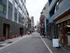 仲町通りを歩くと、新しい建物が増えている。