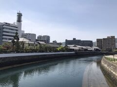 腹ごなしに出島を散策。