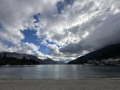 クイーンズタウンに戻り、ワカティプ湖にやってきた