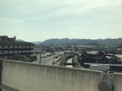 嬉野温泉発車直後の車窓。