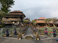 8:10 ヨガ（7-8時）を終え、