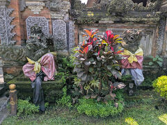 通りを渡り、王宮へ。