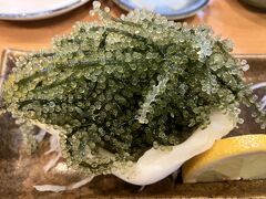 5時過ぎに、おなじみの「ちゅらさん亭」へ。

まず、オリオン生（770円）と海ぶどう（880円）を注文。