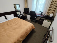 焼津での宿①は、ホテルnanvan焼津。

駅からは距離があり駐車場無料なので車利用が便利だけど、駅送迎もあり。
ウエルカムドリンクが、なんとカツオ出汁！