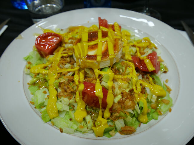 前菜のトマト・ツナ・アスパラサラダ