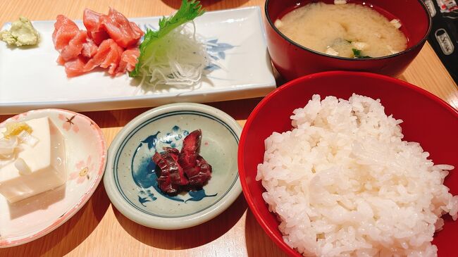 お昼は新橋ビルの地下で和食ランチ