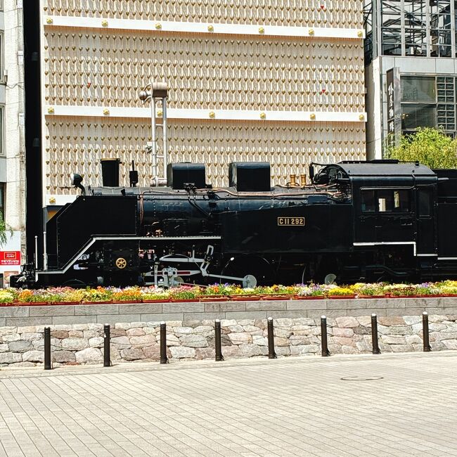 新橋駅で用事を済ませた後ゆりかもめに乗り換えます。