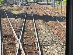 　地上区間に出て南千歳駅に停車します。
