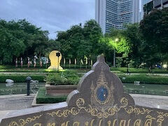 ベンチャシリ公園まで歩いてきました。