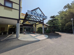 明日のモネの庭の訪問に備えて今日はホテルなはりに宿泊。奈半利駅から歩いてもこれる距離にあるので車がない人でも泊まりやすい宿です。