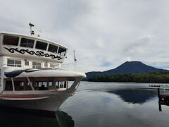 約85分の遊覧船の旅。
途中チュウレイ島にあるマリモ展示観察センターへも上陸して見学するコースです。