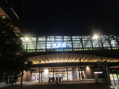 長崎駅からホテルまではシャトルバスが走っています。
せっかく日本三大夜景と言われる長崎なので稲佐山に宿を取りました。
