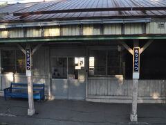 　秩父別駅に停車、ここからも高校生が数人乗りました。
