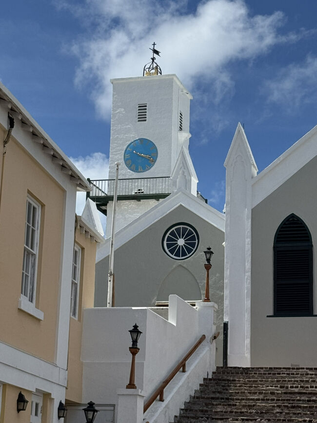 St. Peter's Church 英国国教会<br />セントピーターズ教会です。<br />カジュアルな飲食店もあったのでディナー付にしてなかったらここで食べても良かったです。<br />もっともフレキシブルなホテルだからやっぱり、今晩はなしね！と言ったら外してくれそうですが。。。。