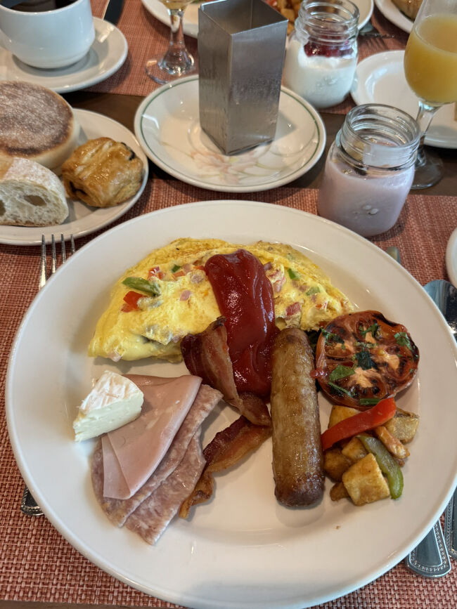 夫の朝ごはんです。