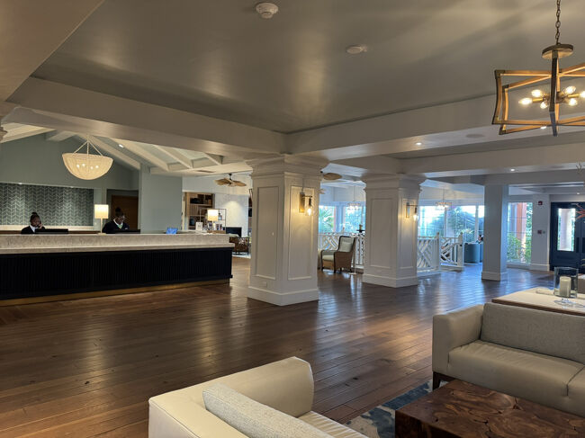 ロビー棟は古い感じだけどレストラン棟は改築が済んでいました。<br />静かだったけど工事をしてる様だったのでエントランスを新築してるのかも。<br />夫が色々比較してこのホテルを取ったのですがHPが開かなくbooking.comで予約。<br />予約確定後にホテルからも案内があったけど、やはりHPが開かないしその旨のメールをしてもエラーになって送れませんでした。<br />到着後館内のネットを使うと開くのでHPが見れなかったと説明をしても一向に説得力がありません。<br />これって何が原因なのでしょうか。<br />