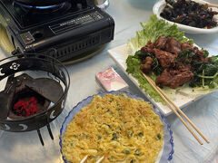 お昼ごはんは虎跳峡近くのレストランで。日本人には食べやすいものばかり。