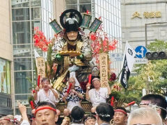 五番山笠・恵比寿流
舁き山笠　標題　神前一扇起清風
　　　　　人形師　人形司武平
