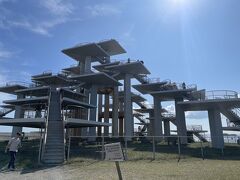 次に行ったのは、明治百年記念展望塔。
不思議な形状ですが、上まで上がれます。