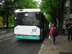 　ウヒスカールトは帰りに空港のキオスクで払い戻しできます。20分ほどでタリン中心街に着きました。空港は市内から近いのですね。