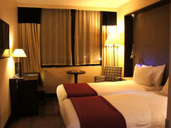 サクっとホテル到着。
あ、部屋のメモしなくちゃ♪