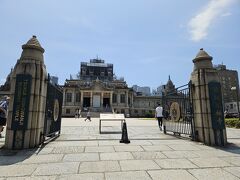 築地本願寺。
入らなかったけど写真で。