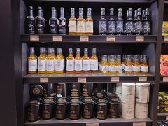 
ギャラリア百貨店 WEST 地下食品売り場
【GOURMET494】
海苔を買いに来ました
此処の海苔、大ファンです(⁠ ⁠ꈍ⁠ᴗ⁠ꈍ⁠)
上の棚に30,000₩するゴマ油を発見し、娘が「どんなもんか一度買ってみようよ」と言うので、約3千円の高級過ぎるゴマ油を買ってみました
大事に使いたいと思います
