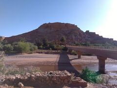 アイット・ベン・ハドゥに繋がる橋