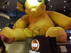 ドーハ空港にて乗継