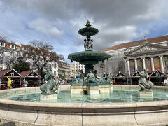 というわけで朝は少し調子良かったので
ホステルのフリーツアーに参加しました

歩いて30分ほどで広場みたいなところに到着しました
ここまで連れてきてくれて
後は自分で帰らないといけないみたい