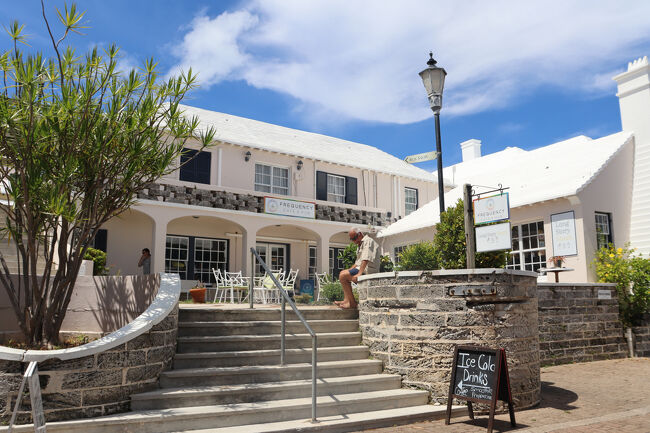 静かなエリアです。<br />セントジョージの先にセントレジスがあるようです。<br />他にもブティックホテルとかあります。<br />