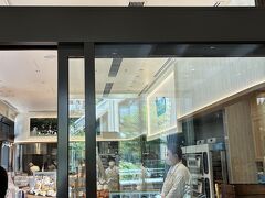 麻布台ヒルズのショップを散策。エシレの店を発見。