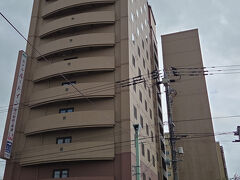 ＰＭ３時２８分。

早目の食事を終えて、、、Ｔ氏と共にホテルへ帰還。