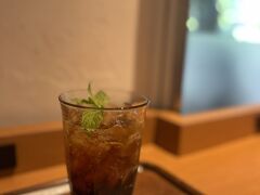 二杯目が半額なので上島珈琲店でまた一休み。