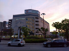 彦根駅西口の前にあるショッピングセンター「アル・プラザ彦根」に入りました。