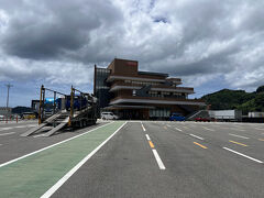 さて、九州に渡りましょう。
フェリー乗り場は少し先になります。
ちょっと分かりにくい。