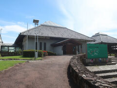 敷地内には望郷の湯もありますが､さきほど温泉に浸かったばかりなので今回は・・・
