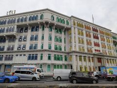 ここは昔警察署だったそうです。
カラフルでかわいい。