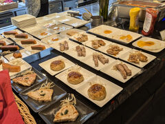 おはようございます
朝ごはんです