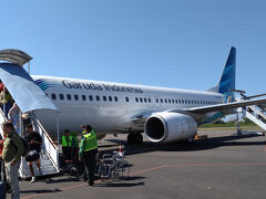 コモド空港に到着です。
